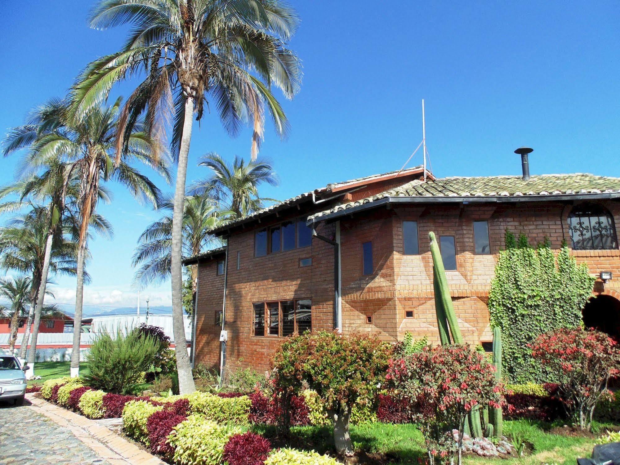 Hosteria Rosa Blanca Puembo Exteriér fotografie